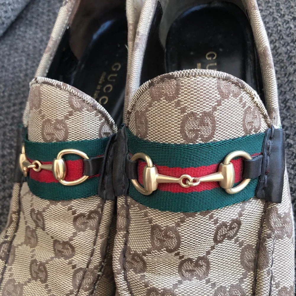 Gucci Beige and Green loafers - Picture 2 of 5